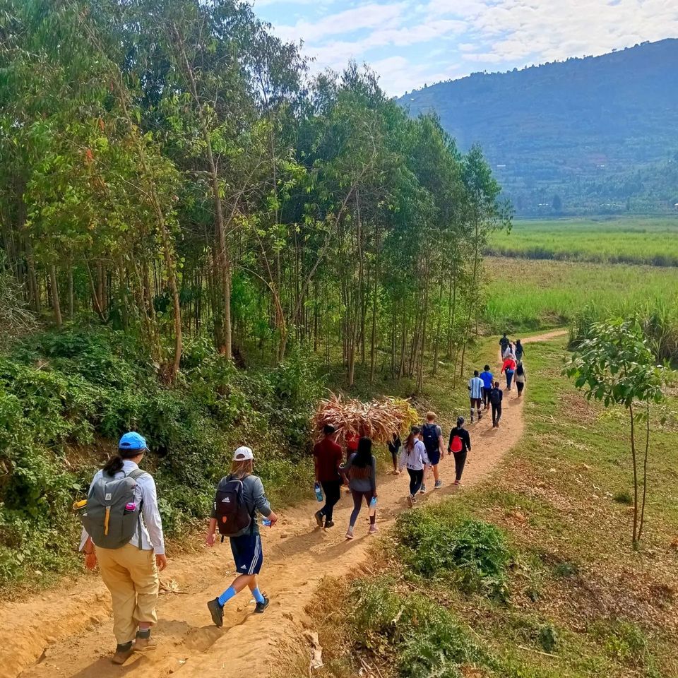 Kanyinya hills hiking tour in Kigali